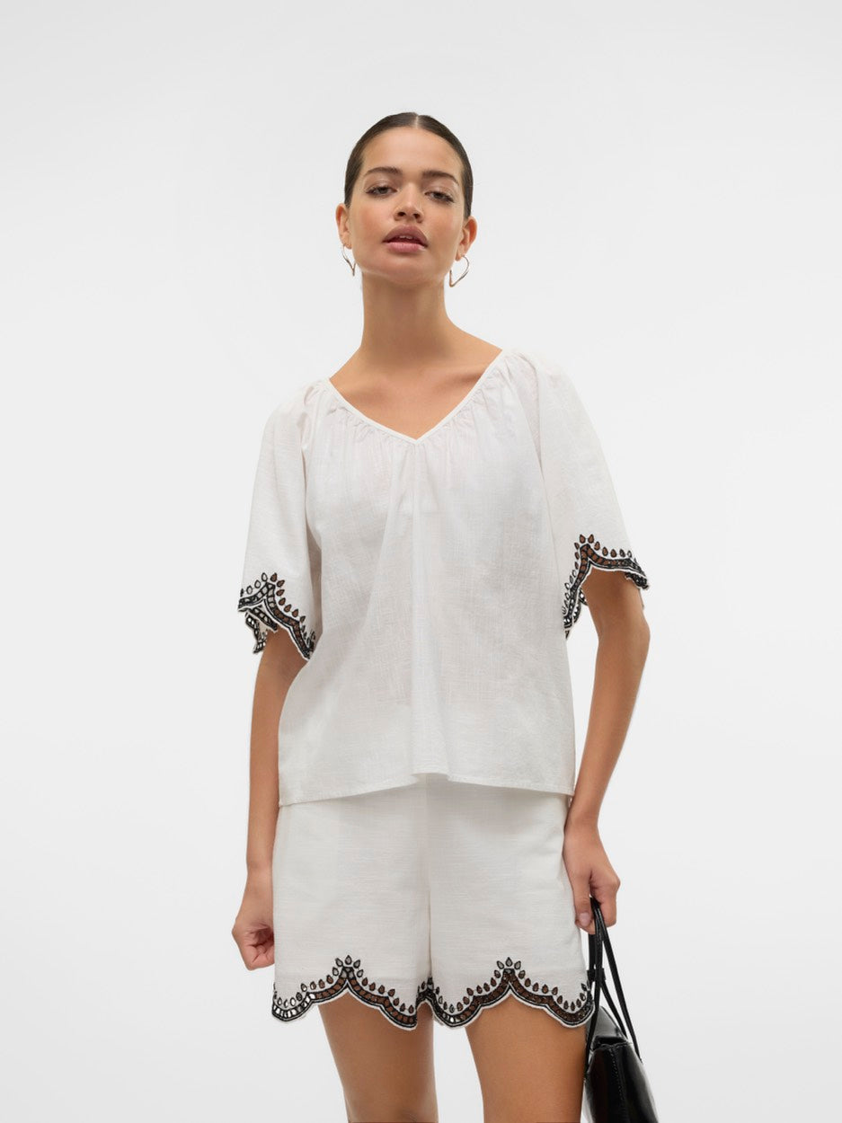 Vmdiana 2/4 V-neck Top Wvn Btq - Off-white