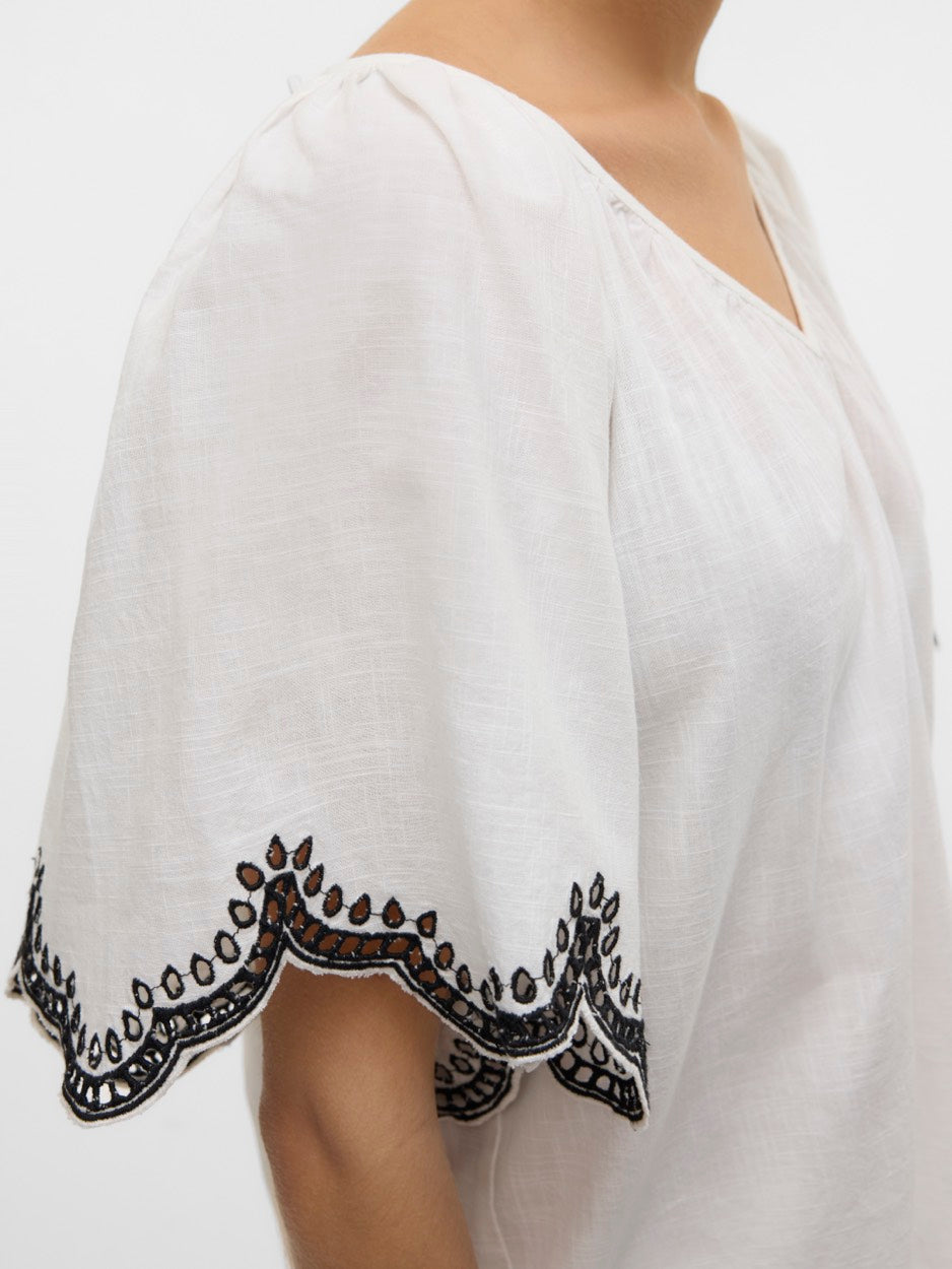 Vmdiana 2/4 V-neck Top Wvn Btq - Off-white