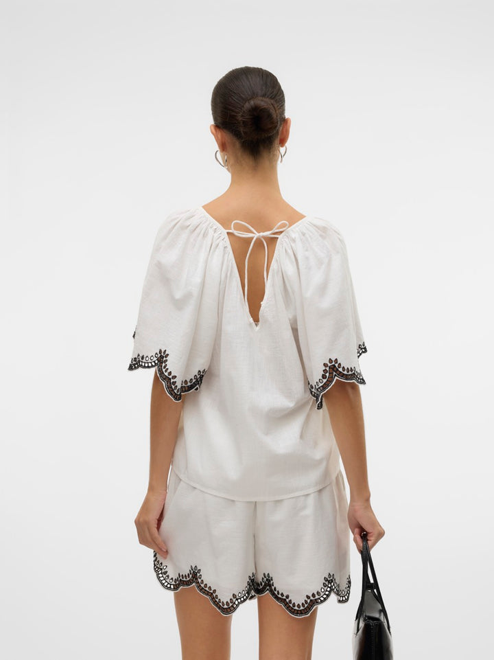 Vmdiana 2/4 V-neck Top Wvn Btq - Off-white