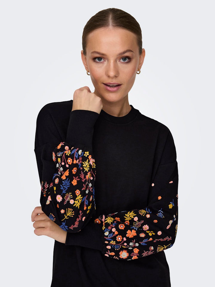 Onlbrooke Ls Short Dress Flower Swt Noos - Zwart