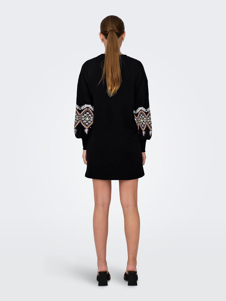 Onlbrooke Ls Short Dress Flower Swt Noos - Zwart