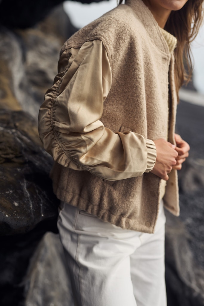 Baltimore Jacket Satin - Zand