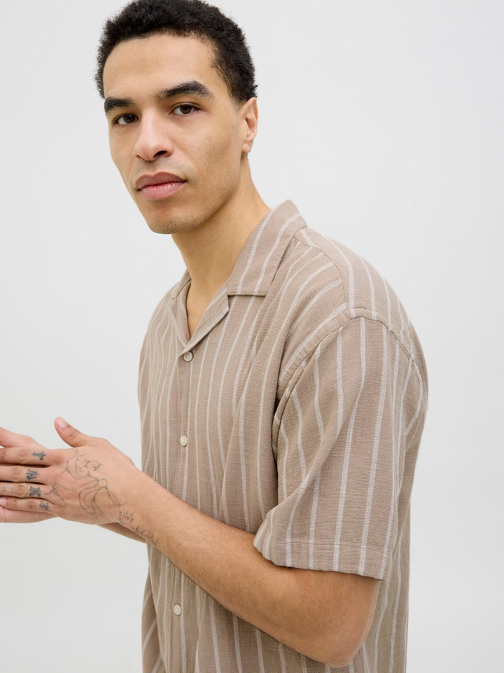 Jjeenzo Stripe Resort Shirt Ss Sn - Bruin Dessin