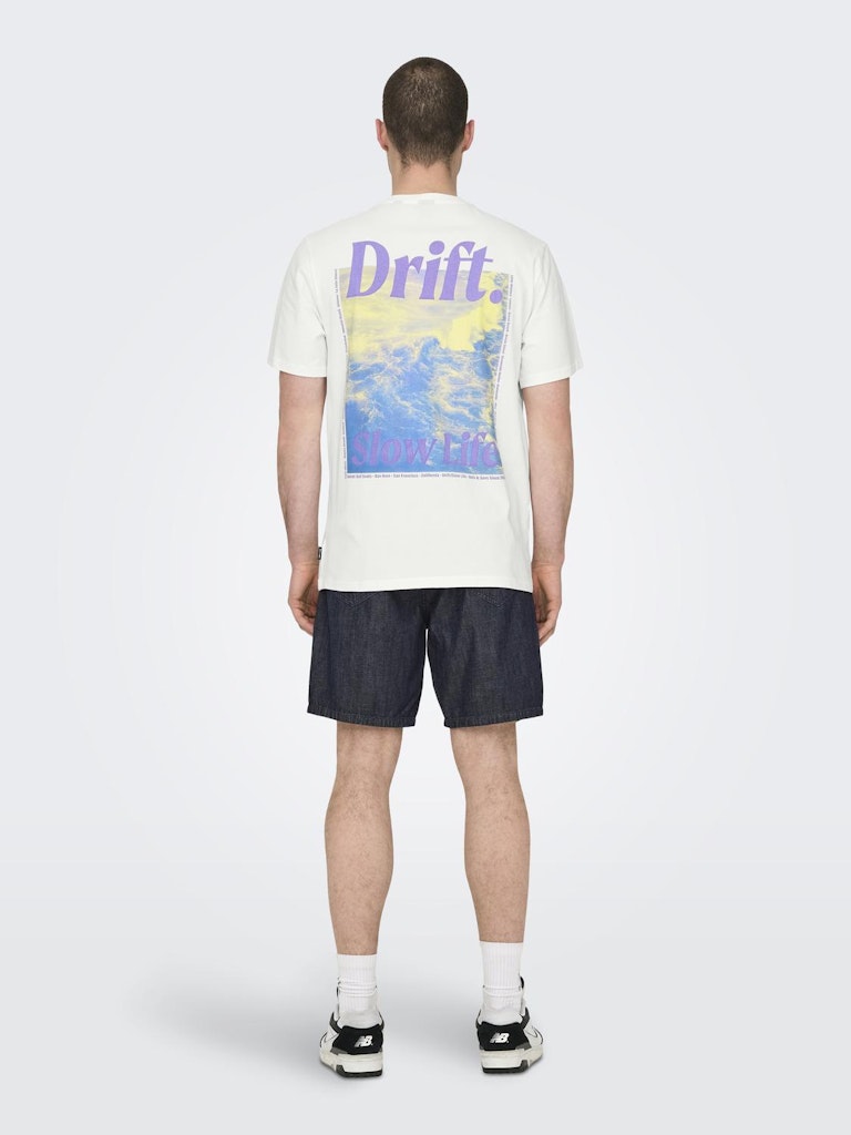 Onskye Reg Photo Ss Tee - Off-white