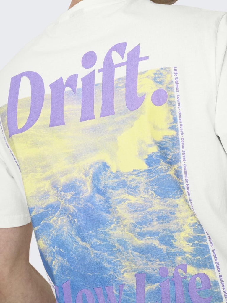 Onskye Reg Photo Ss Tee - Off-white