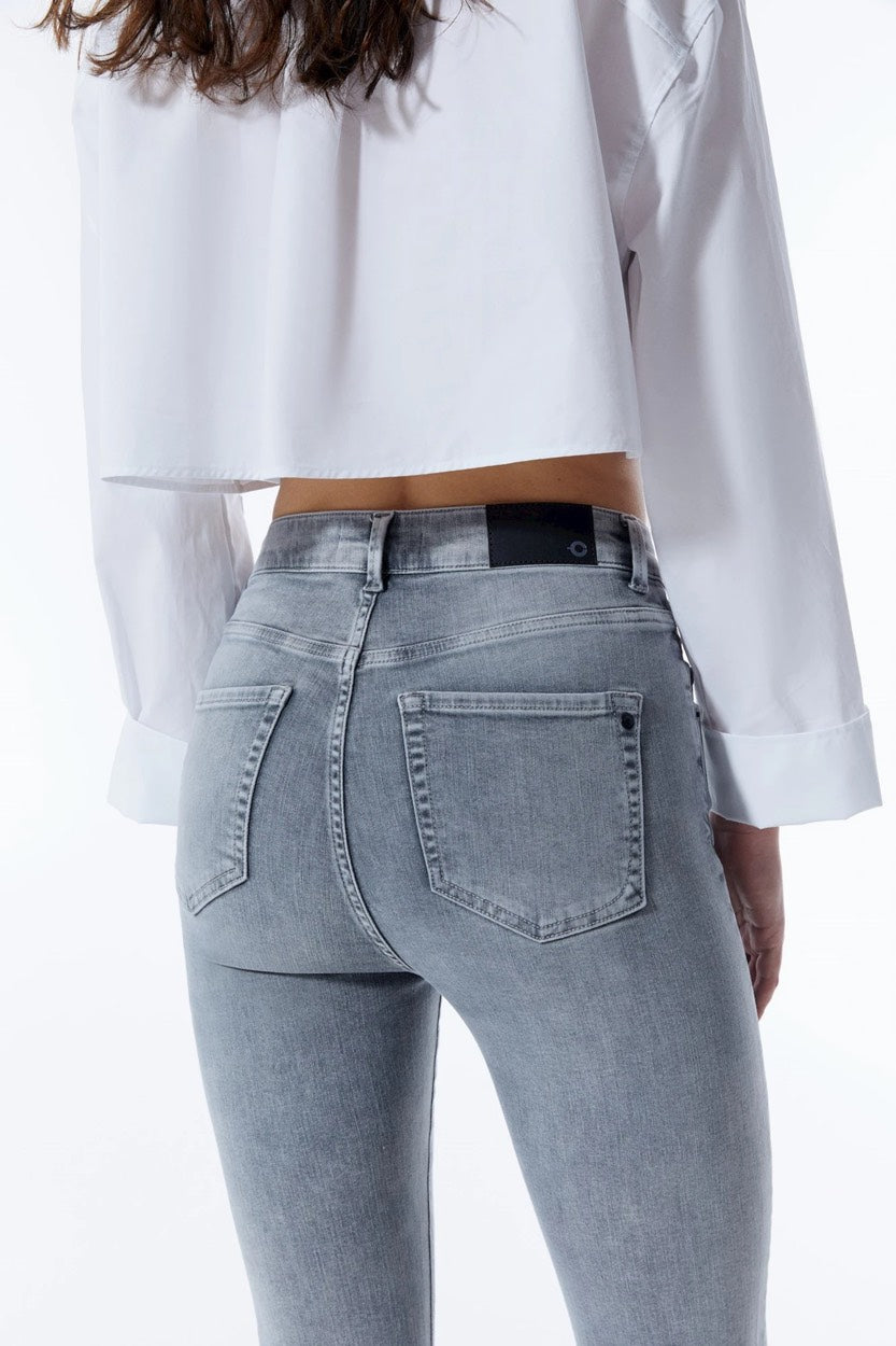 Ultra High Waist Flare; %92 Co-%6 Pes-%2 Ea; 92; Coj Denim - Grey Denim