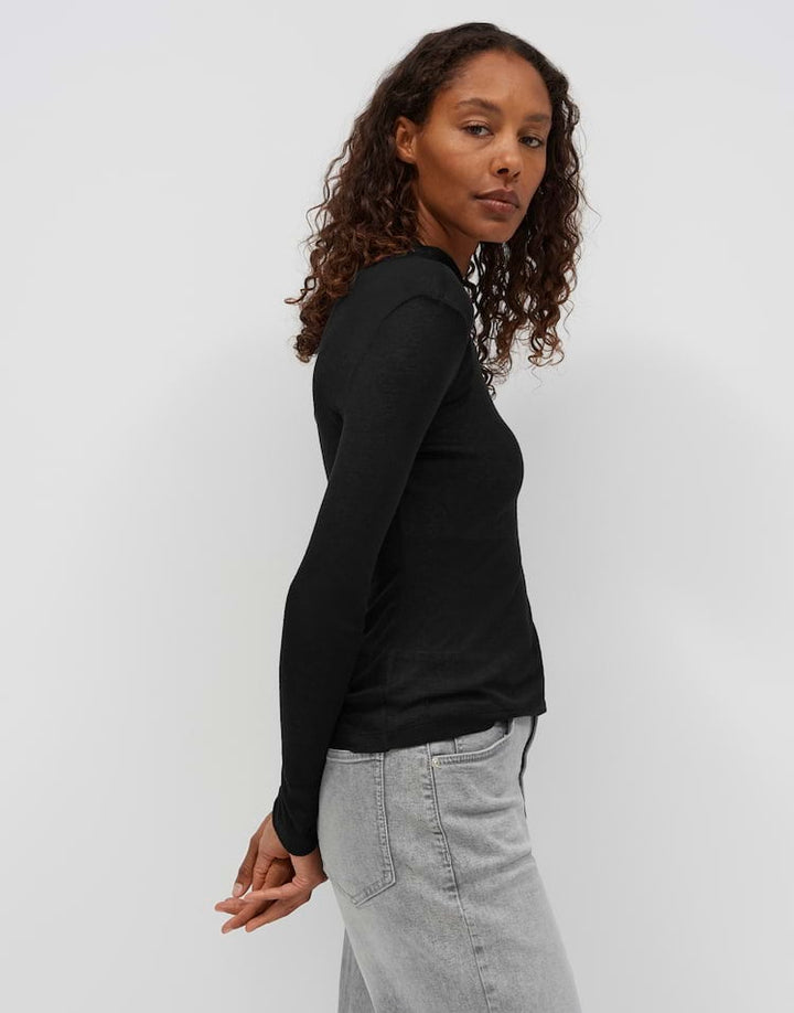 Opus sentro 10623114516465 t-shirt l/m dames zwart
