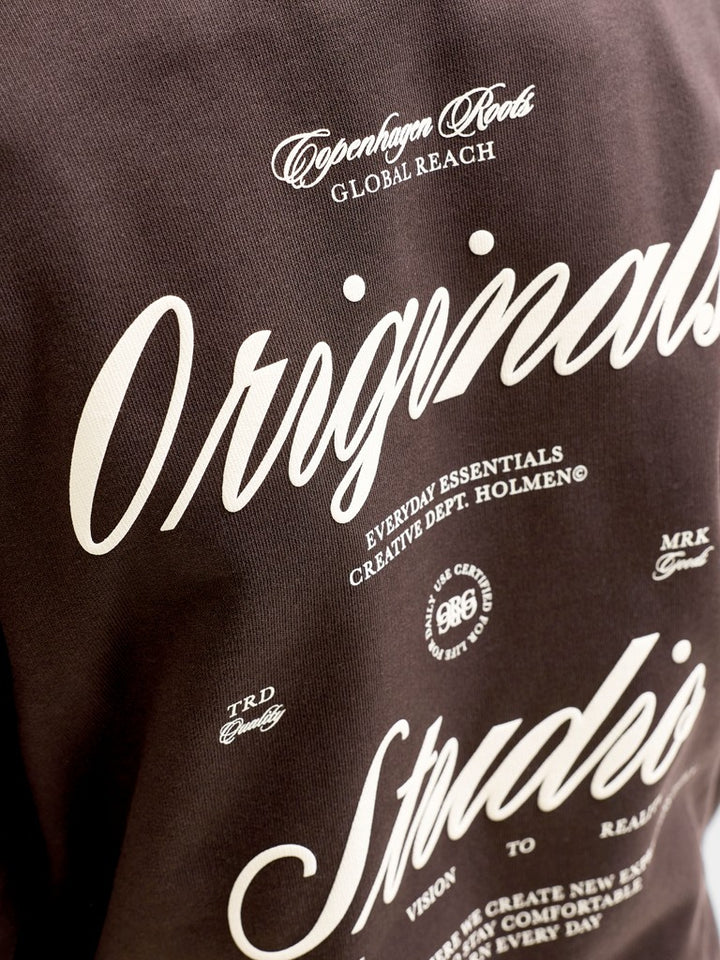 Jornorrebro Typo Back Sweat Cn Jnr - Bruin