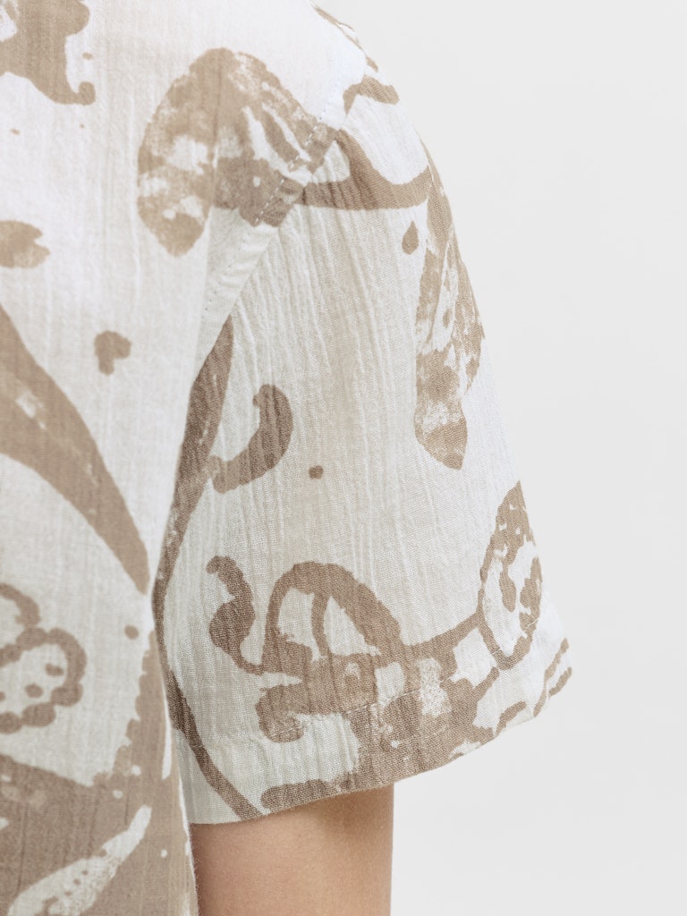 Jormontauk Aop Shirt Ss Jnr - Ecru Dessin