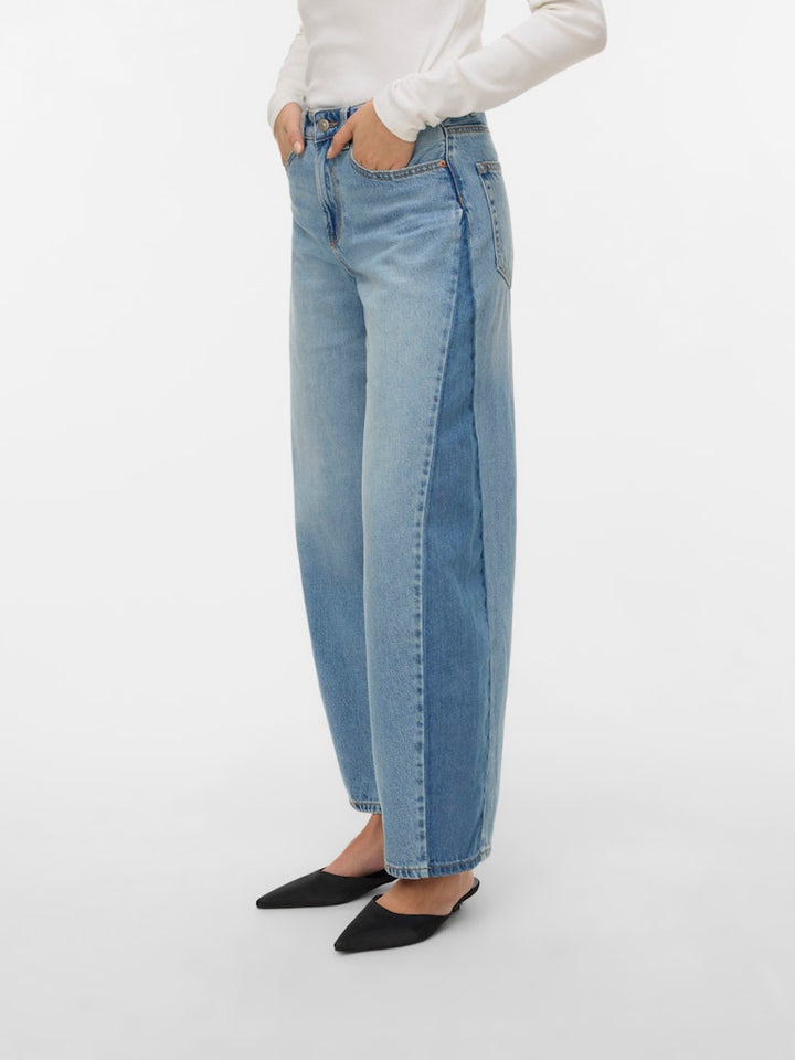 Vmzelda Hr Bareel Two Toned Dnm Jeans - Blue Denim