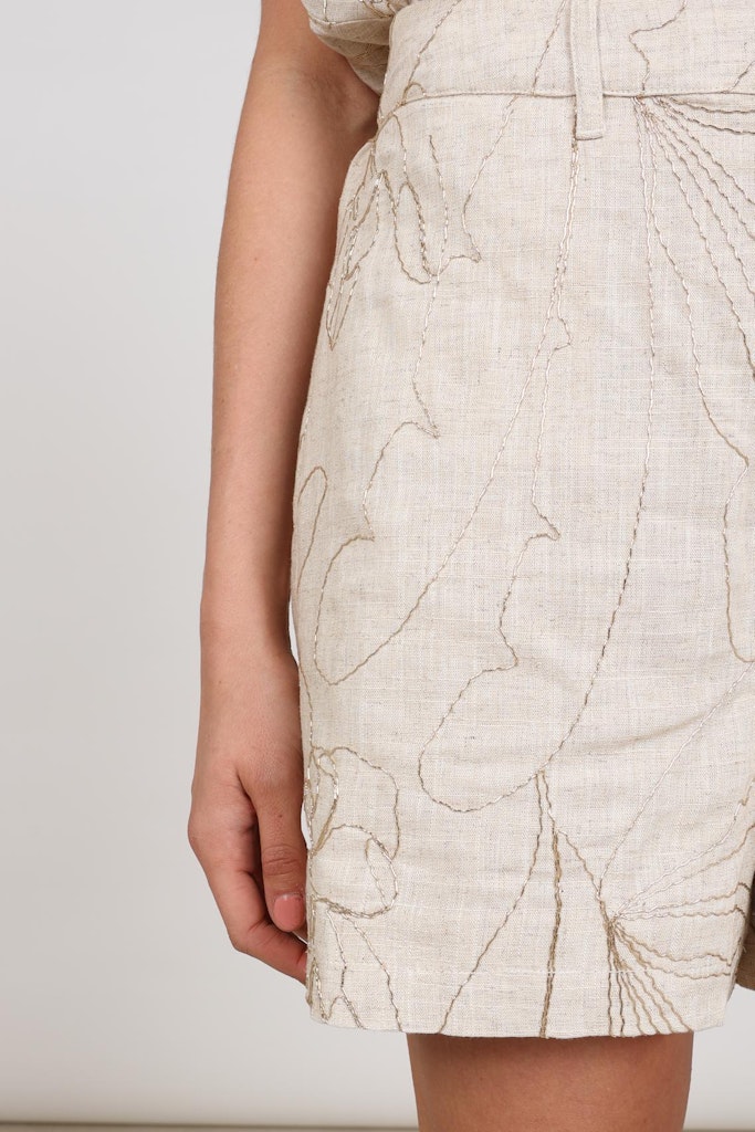 Dagmar Short Embroidery - Zand Dessin