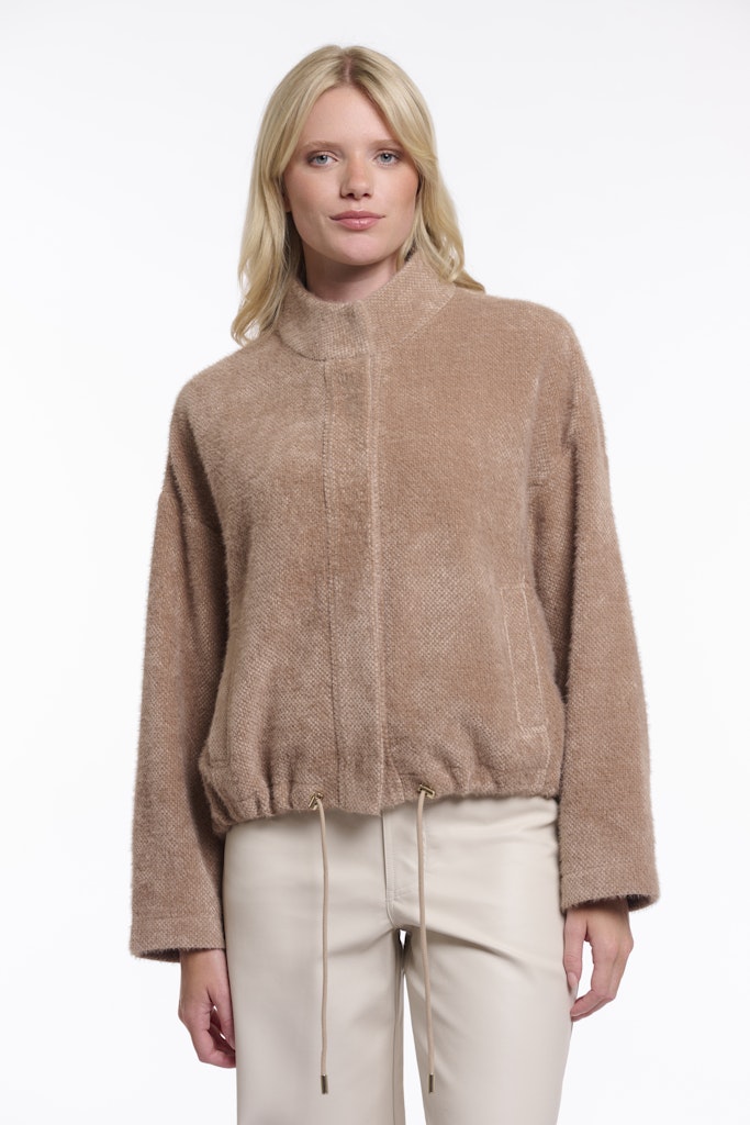 Boxy Jacket With Closure - Bruin Dessin