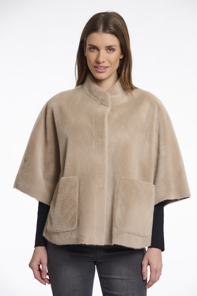 Faux Fur Cape - Zand