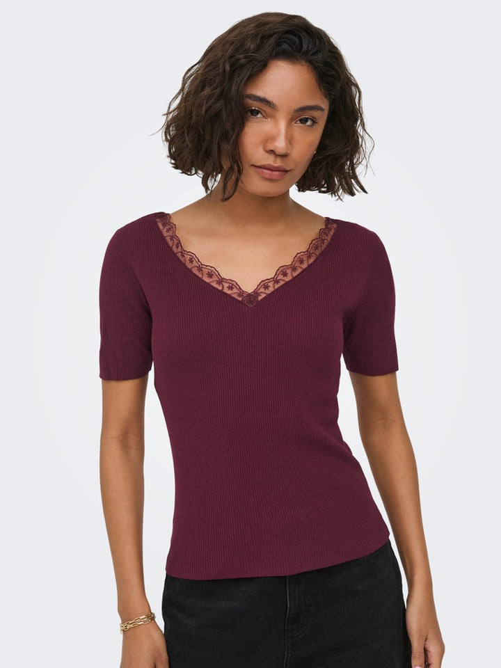 Jdynanna S/s Revers Lace Pullover Knt - Bordeaux