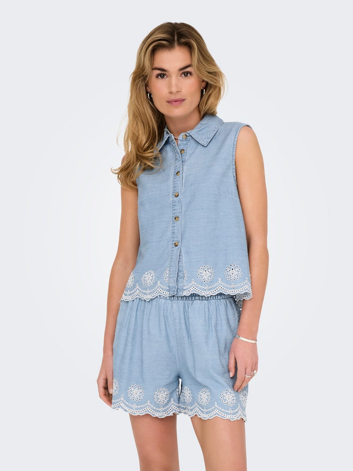 Onlmoon S/l Brod Anglaise Dnm Shirt Qyt - Blue Denim