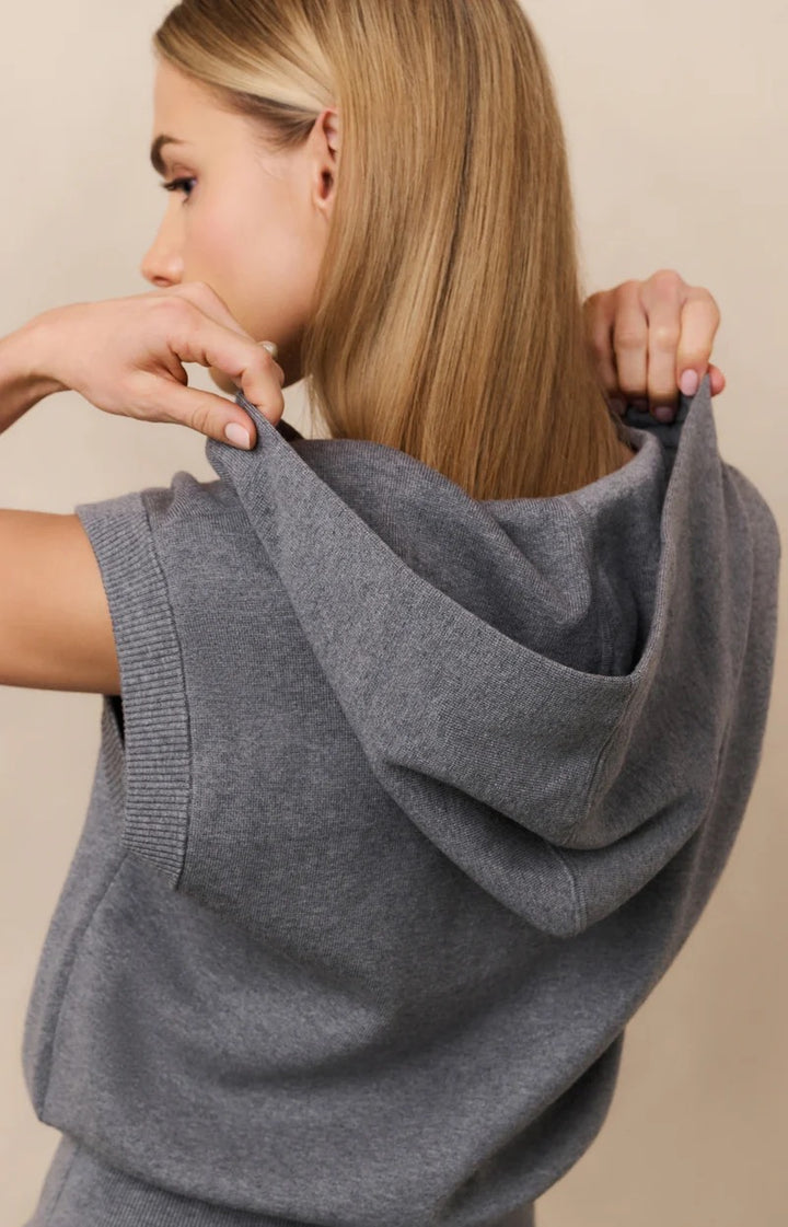 Sleeveless Knitted Hoody With - Grijs