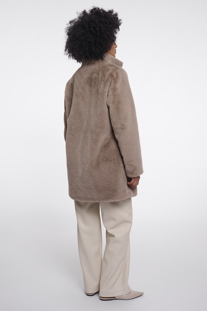 Single Breasted Faux Fur Coat - Zand