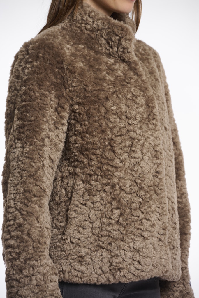 Faux Fur Jacket With High Neck - Bruin