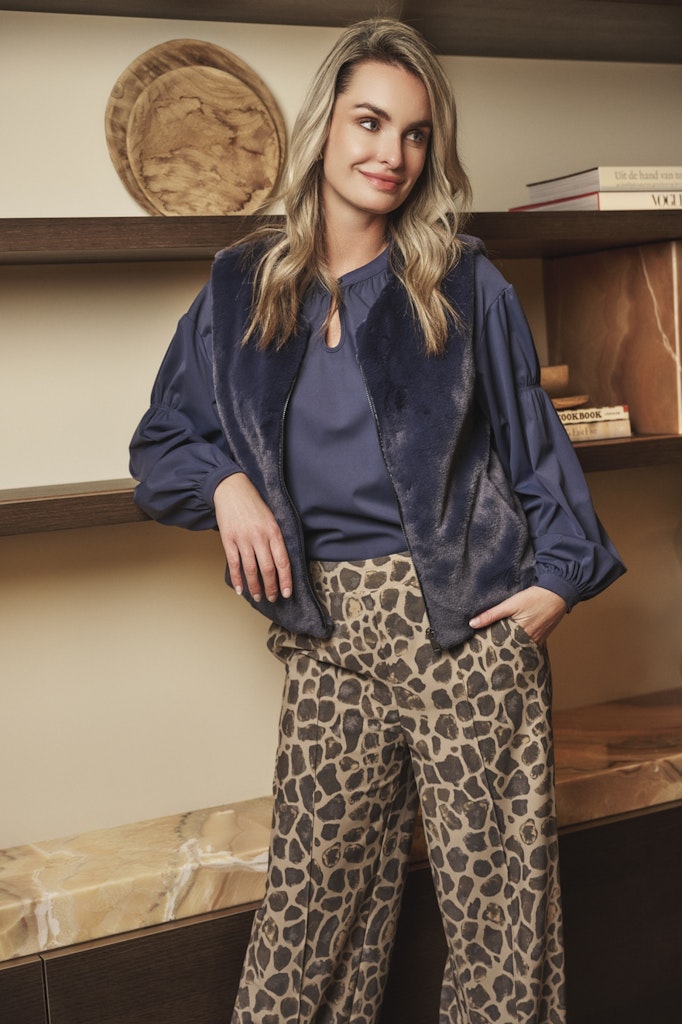 25wzg37 Lalita - Blauw