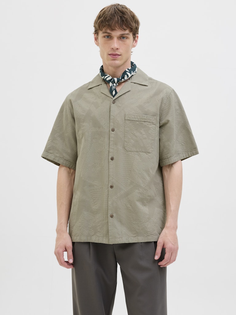 Jprbluluke Jacquard Resort Ss Shirt - Olijf
