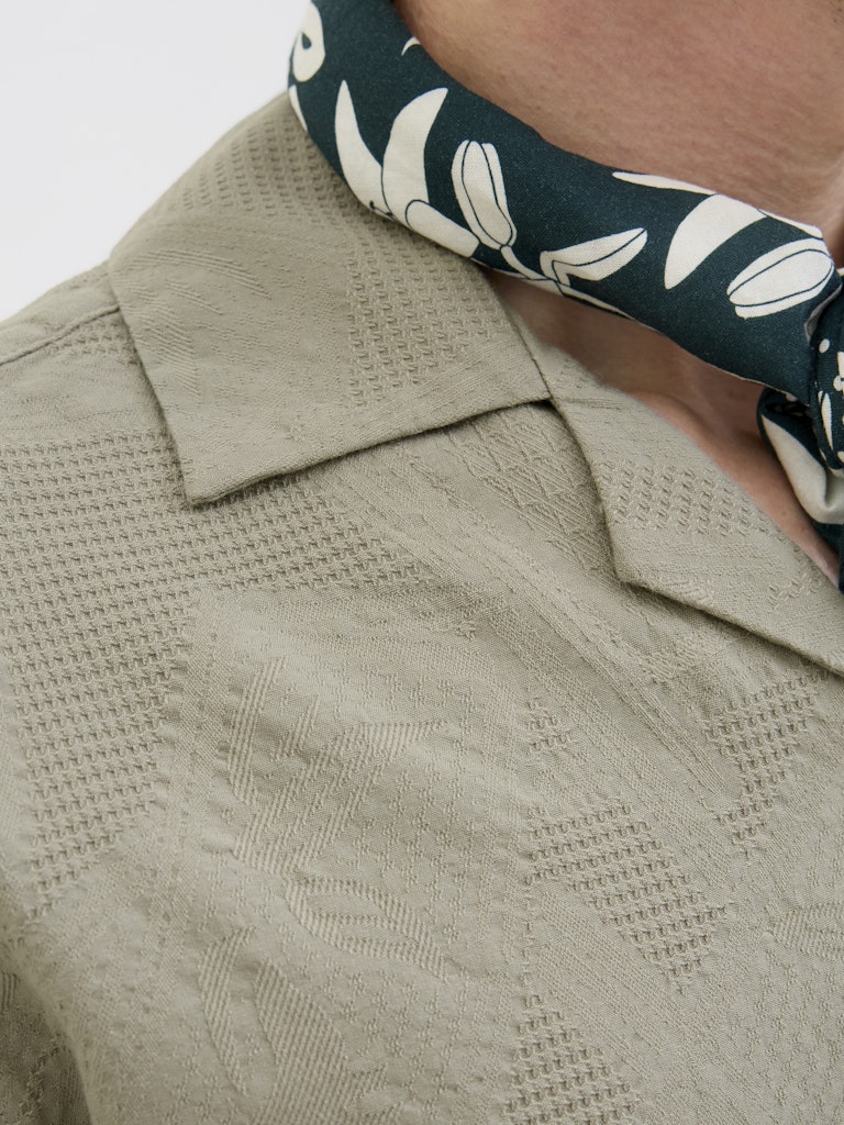 Jprbluluke Jacquard Resort Ss Shirt - Olijf