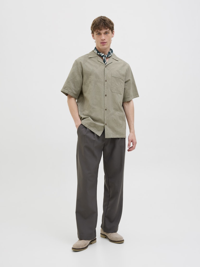 Jprbluluke Jacquard Resort Ss Shirt - Olijf