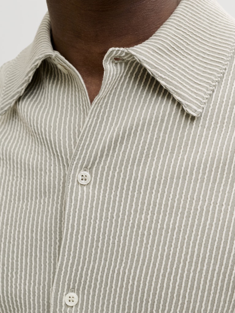 Jprblanoah Ss Shirt Styd Ss26 - Olijf