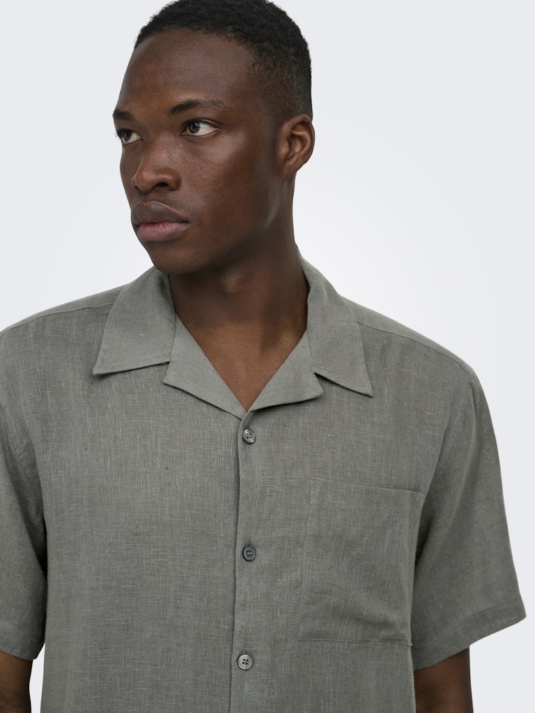 Onslaurence Linen Resort Collar Ss - Donkergroen