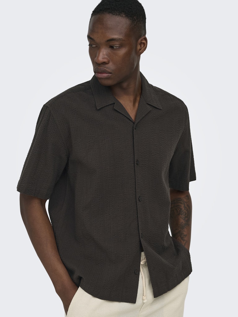 Onscruz Rlx Seersucker Resort Ss Shirt - Bruin