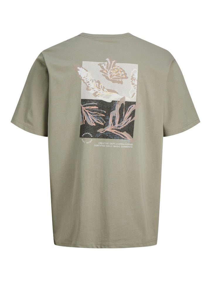 Jormontauk Aop Back Tee Ss Crew Neck Sn - Olijf