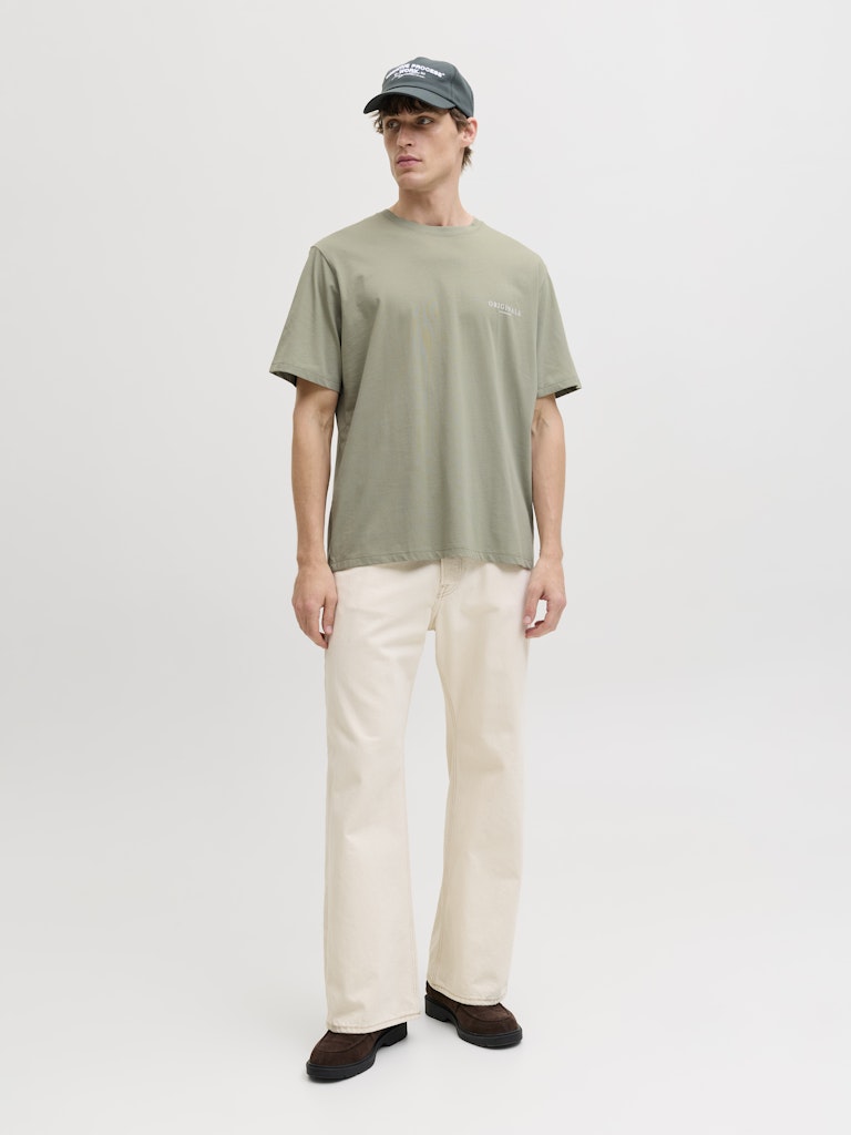 Jormontauk Aop Back Tee Ss Crew Neck Sn - Olijf