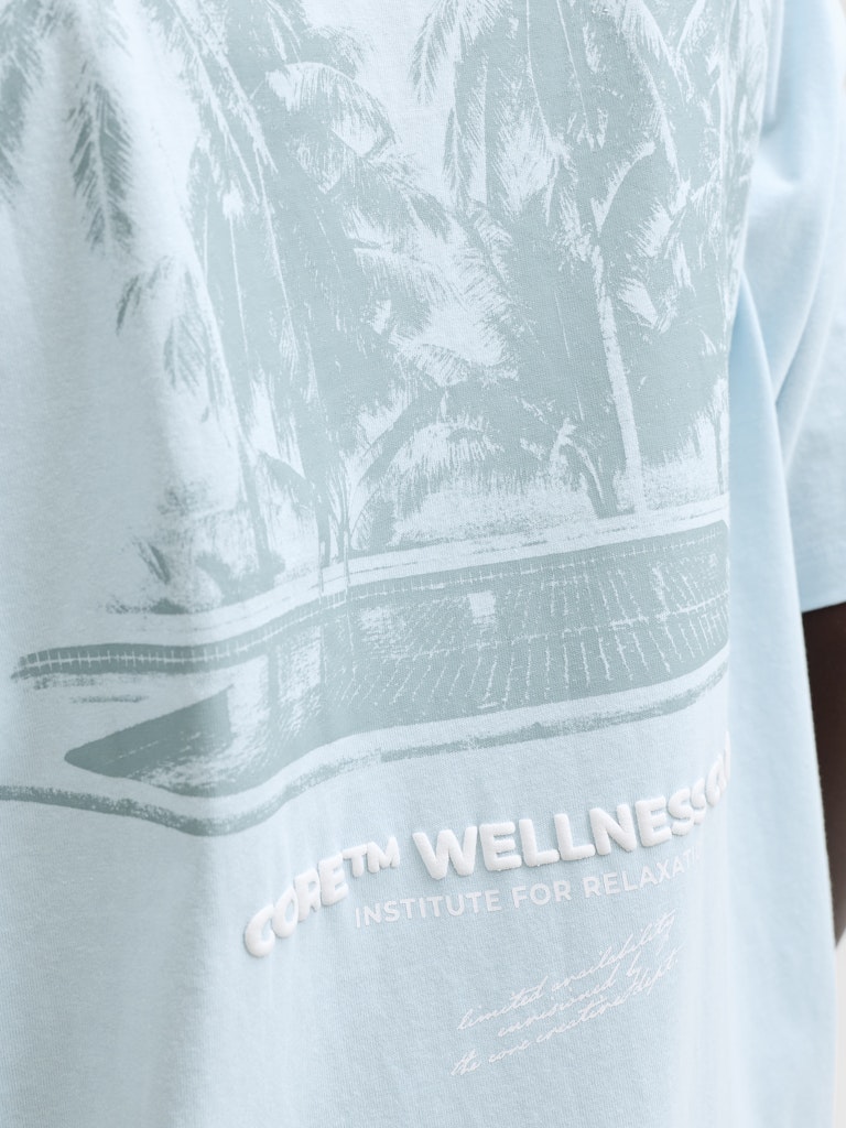 Jcoeterna Script Back Print Tee Ss Sa26 - Lichtblauw