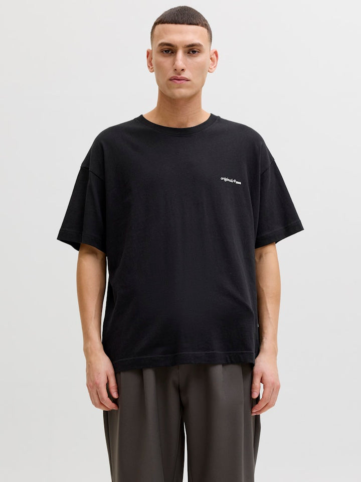 Jormontauk Back Graphic Tee Sscn Ea26 Sn - Zwart