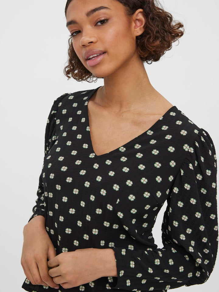 VERO MODA VMGINA LS TOP WVN zwart dessin – damesblouse