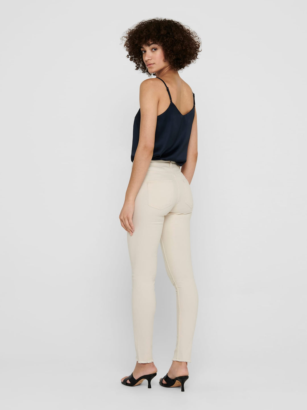 Only 15218655 Blush ecru skinny fit jeans – dames - L34