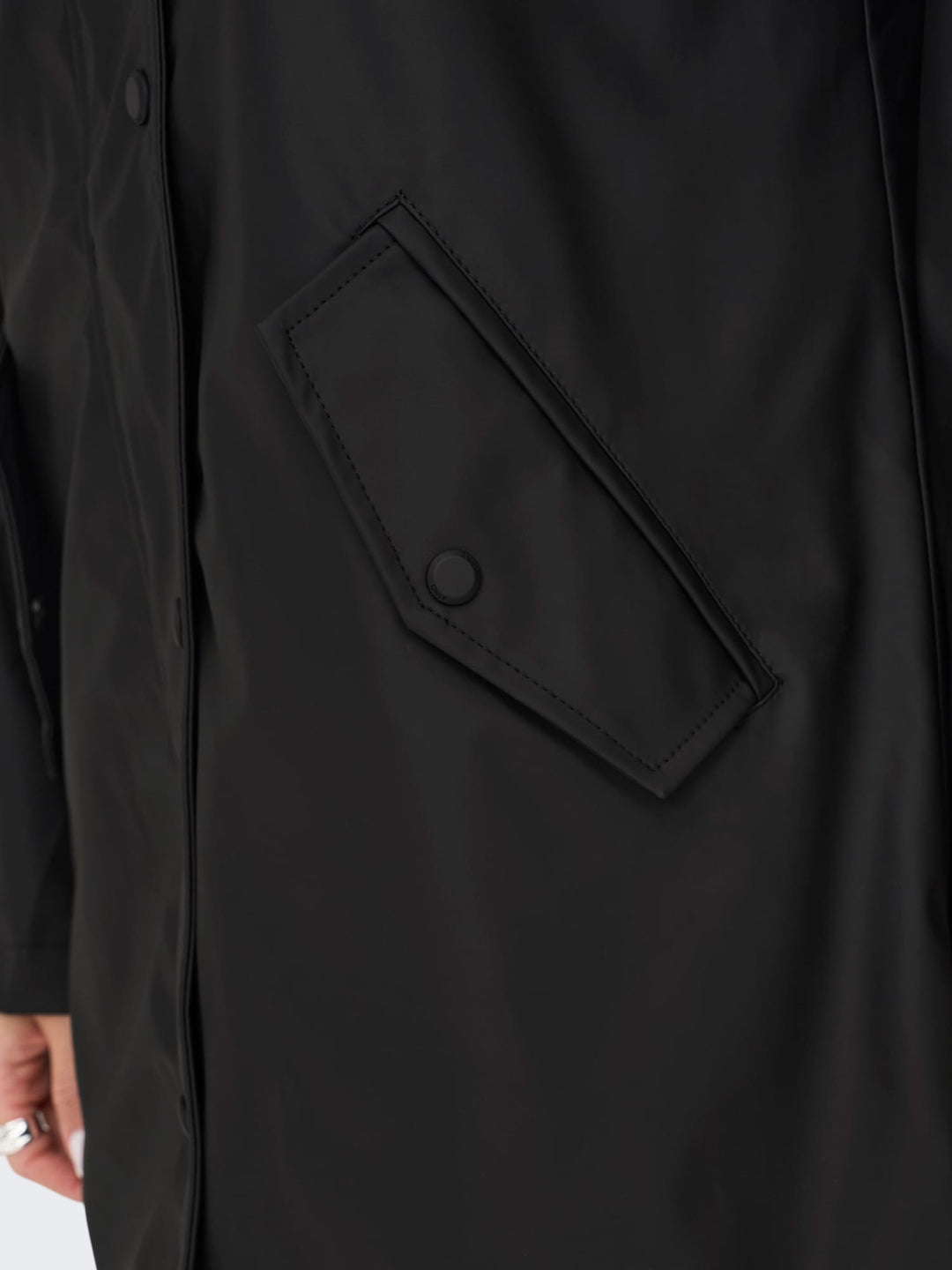 Only ONLSALLY regenjas zwart – dames