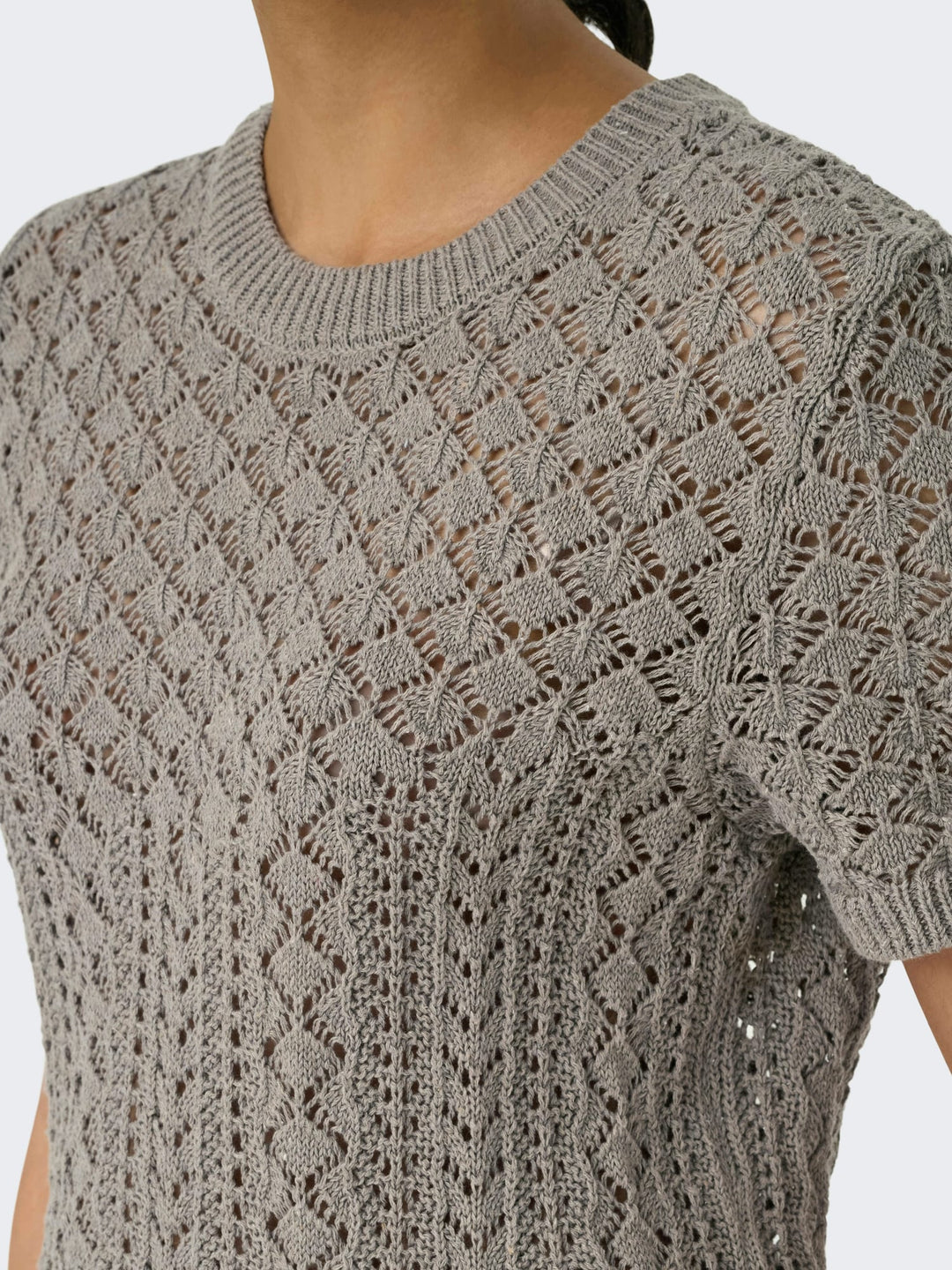 Only ONLSAGA SS O-NECK KNT NOOS taupe top – dames