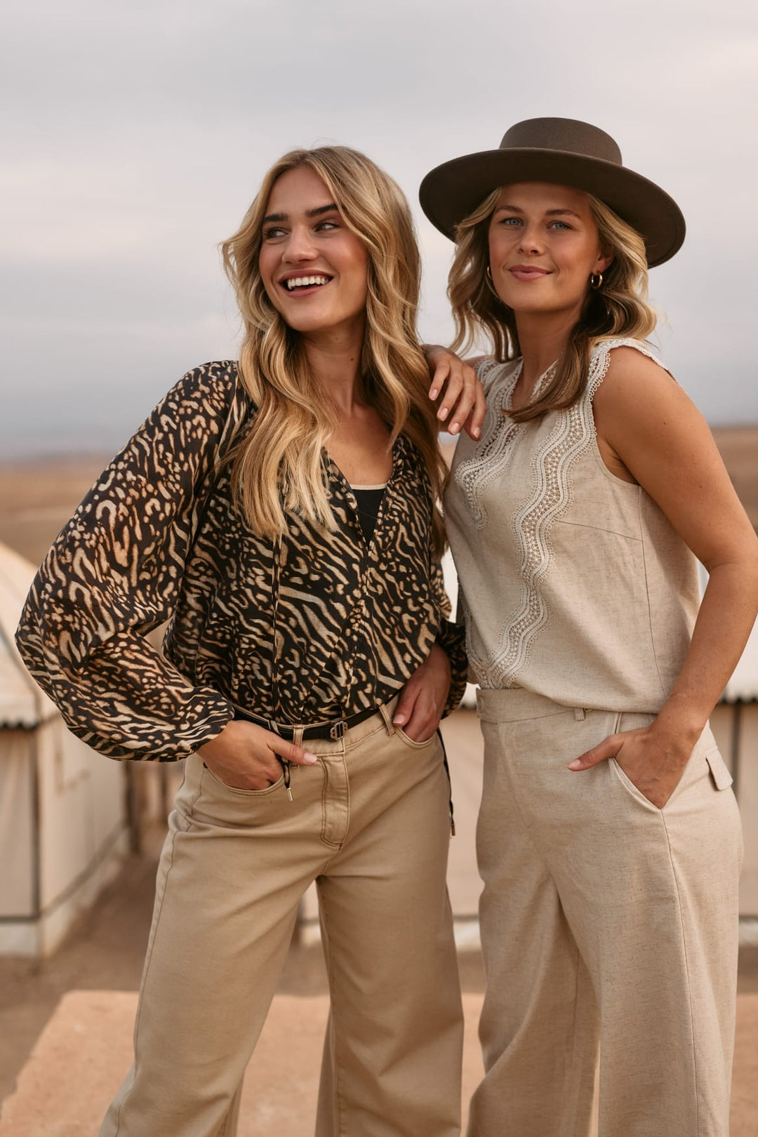 Nukus Yoni Blouse zwart dessin – dames