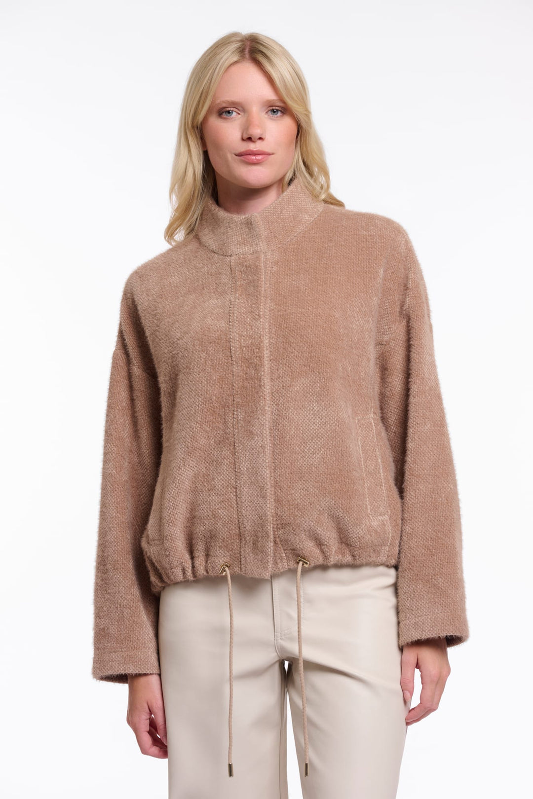 Rino & Pelle Levin.7002621 jack dames bruin dessin