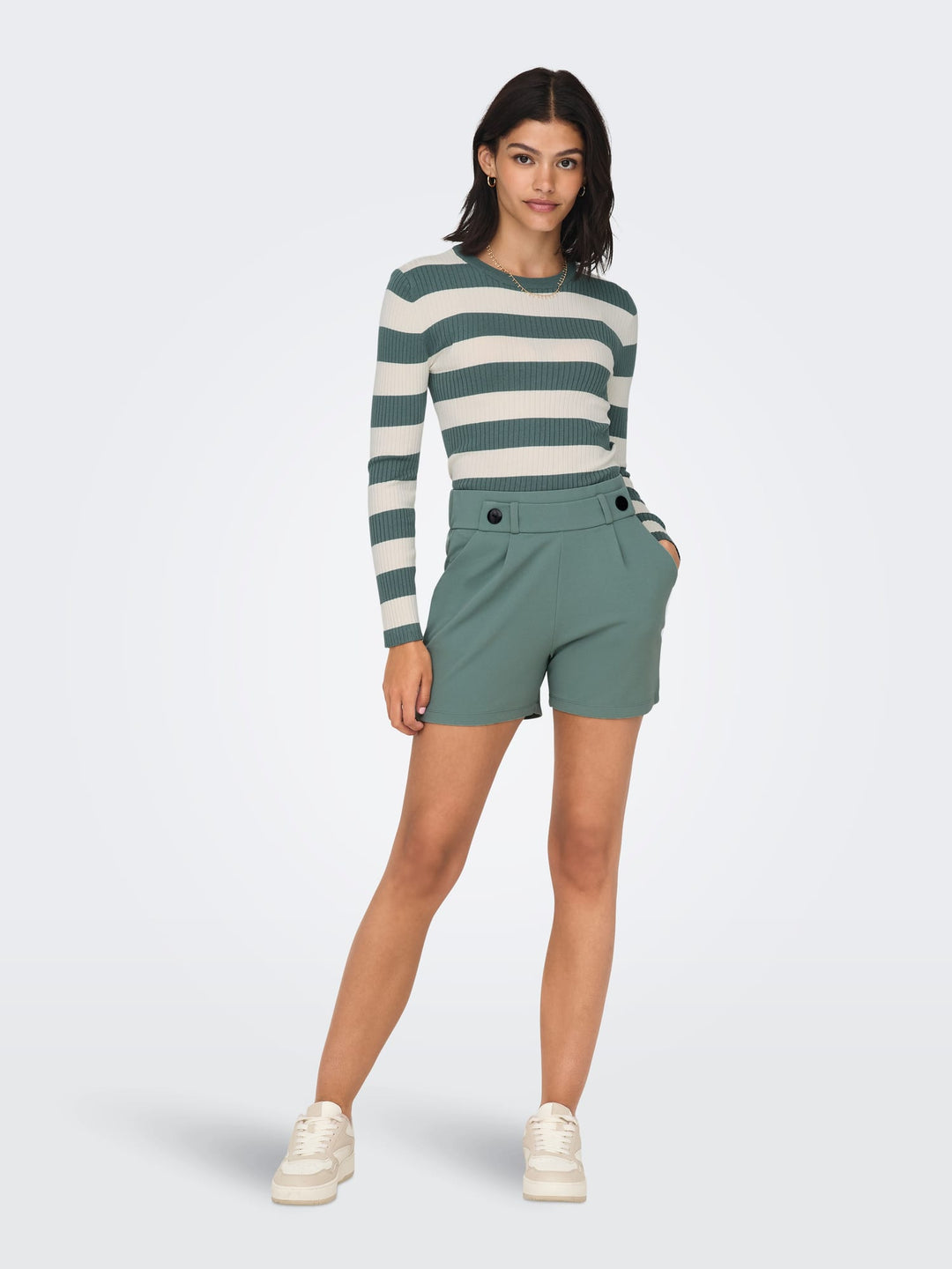 Jacqueline de Yong Geggo shorts oud groen – dames