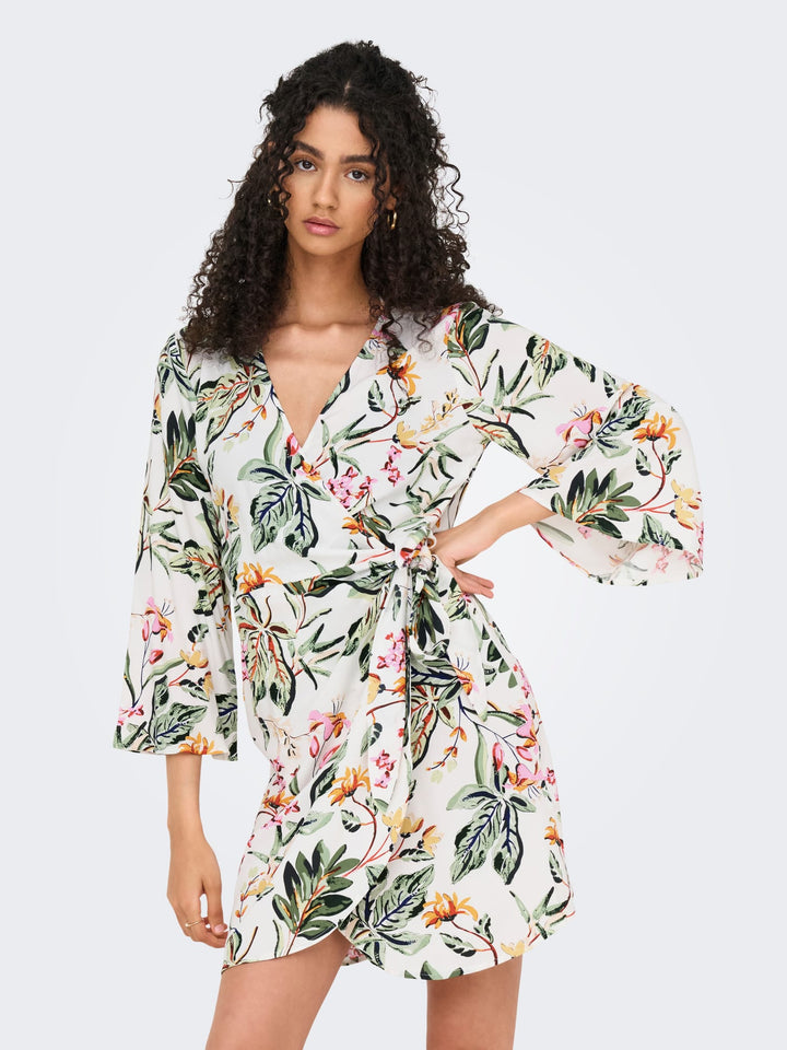 Jacqueline de Yong Sezen jurk kort dames – wit dessin