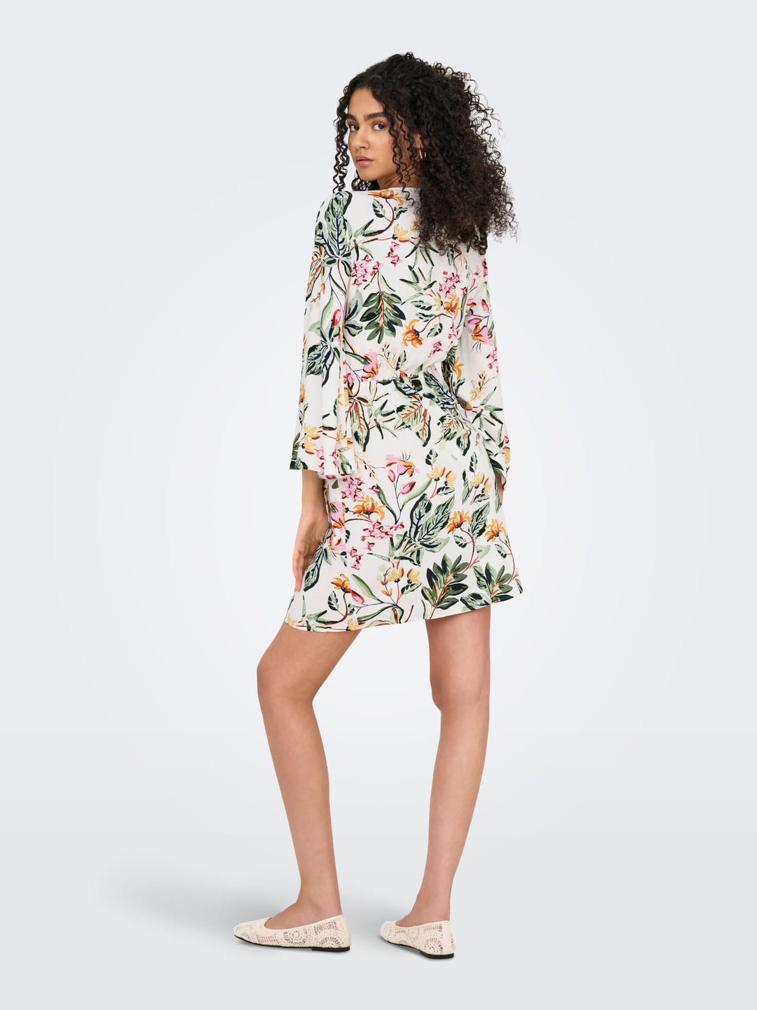 Jacqueline de Yong Sezen jurk kort dames – wit dessin