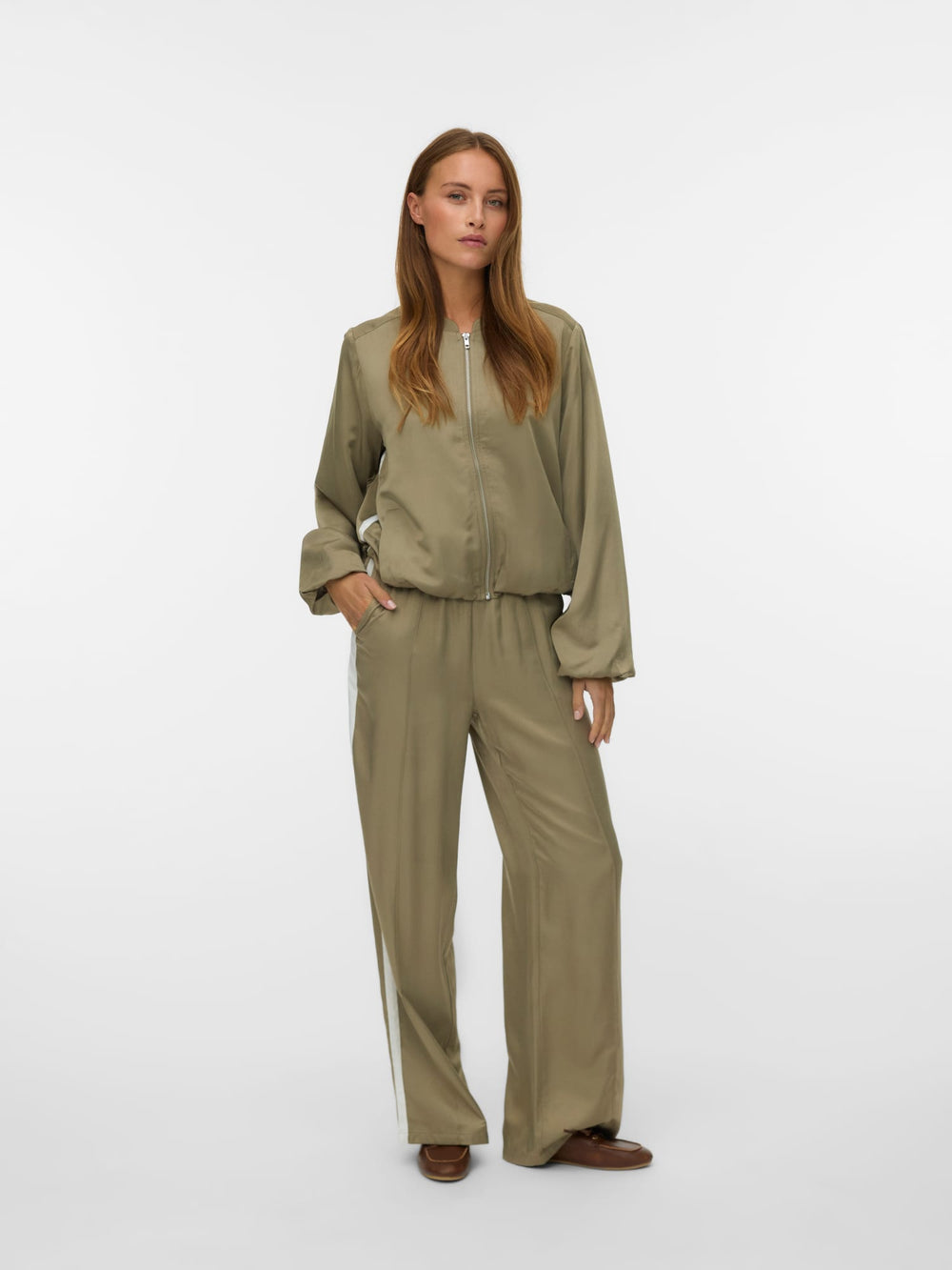 VERO MODA VMVINA Detail HW Straight Pants groen dessin – dames