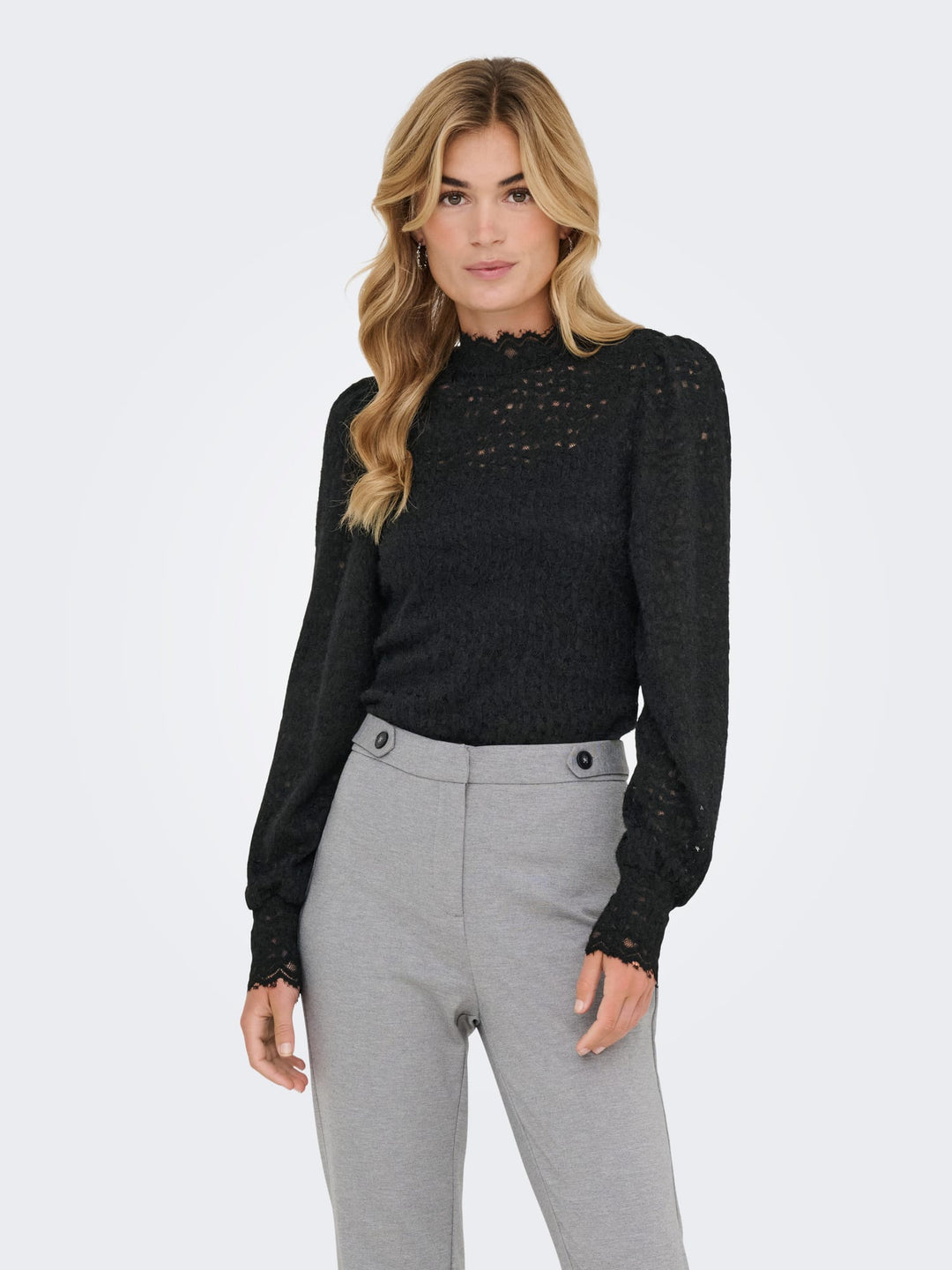 Only Svea t-shirt l/m zwart – dames