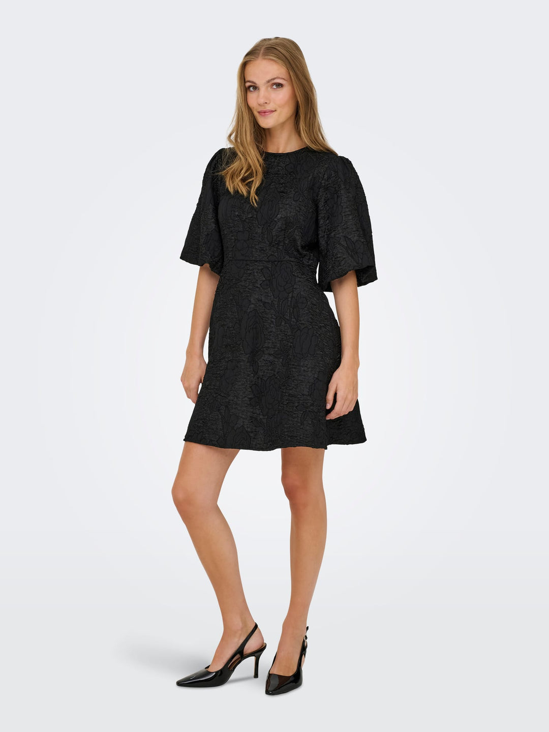 Jacqueline de Yong JDYDORA S/S BOW DRESS zwart – dames jurk