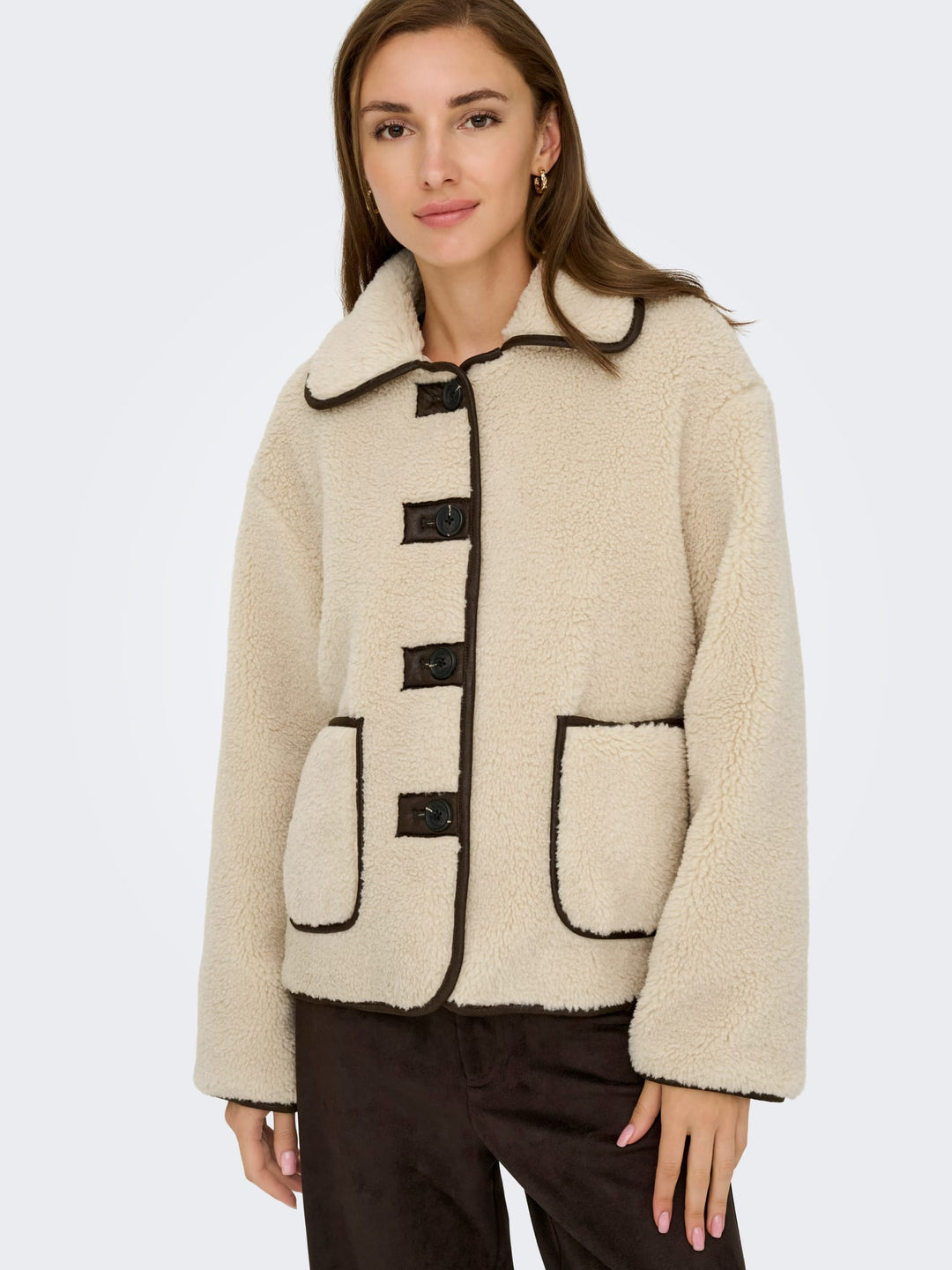 Jacqueline de Yong 15365773 Noella teddyjas beige – dames