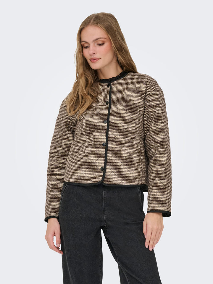 Jacqueline de Yong JDYEMERY L/S Quilted Shacket – dames - Bruin Dessin