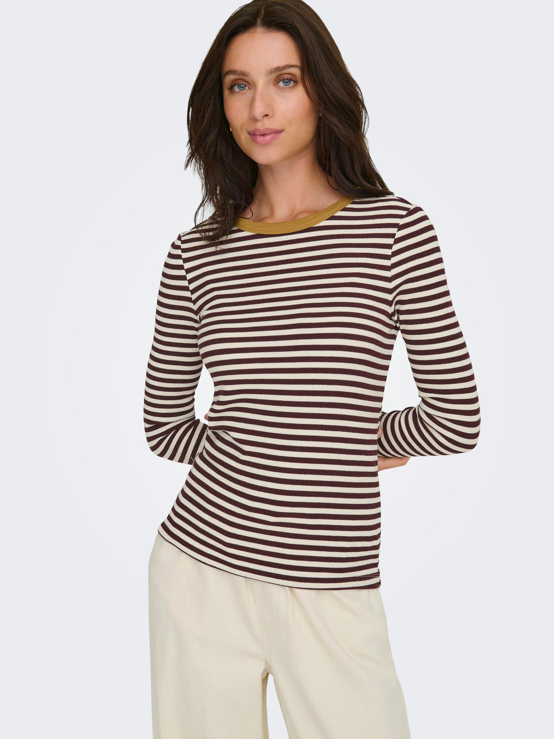 Only ONLELENE L/S FITTED TOP JRS – dames t-shirt - Rood Dessin