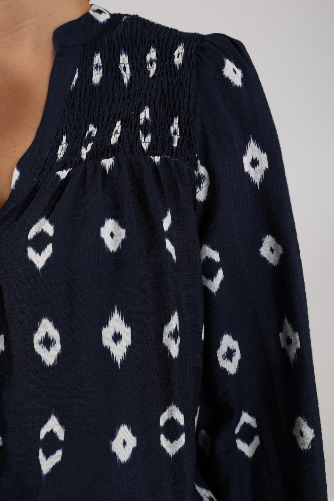 Nukus Philou blouse blauw dessin – dames