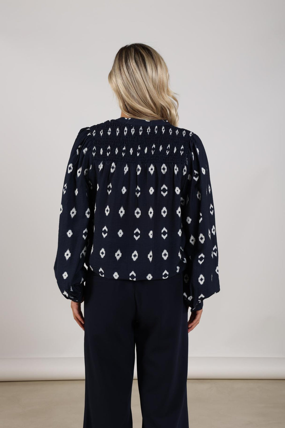 Nukus Philou blouse blauw dessin – dames